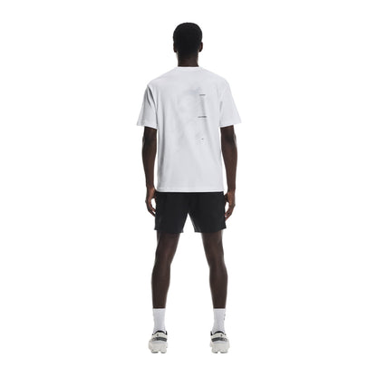 On Focus Shorts in Black Color