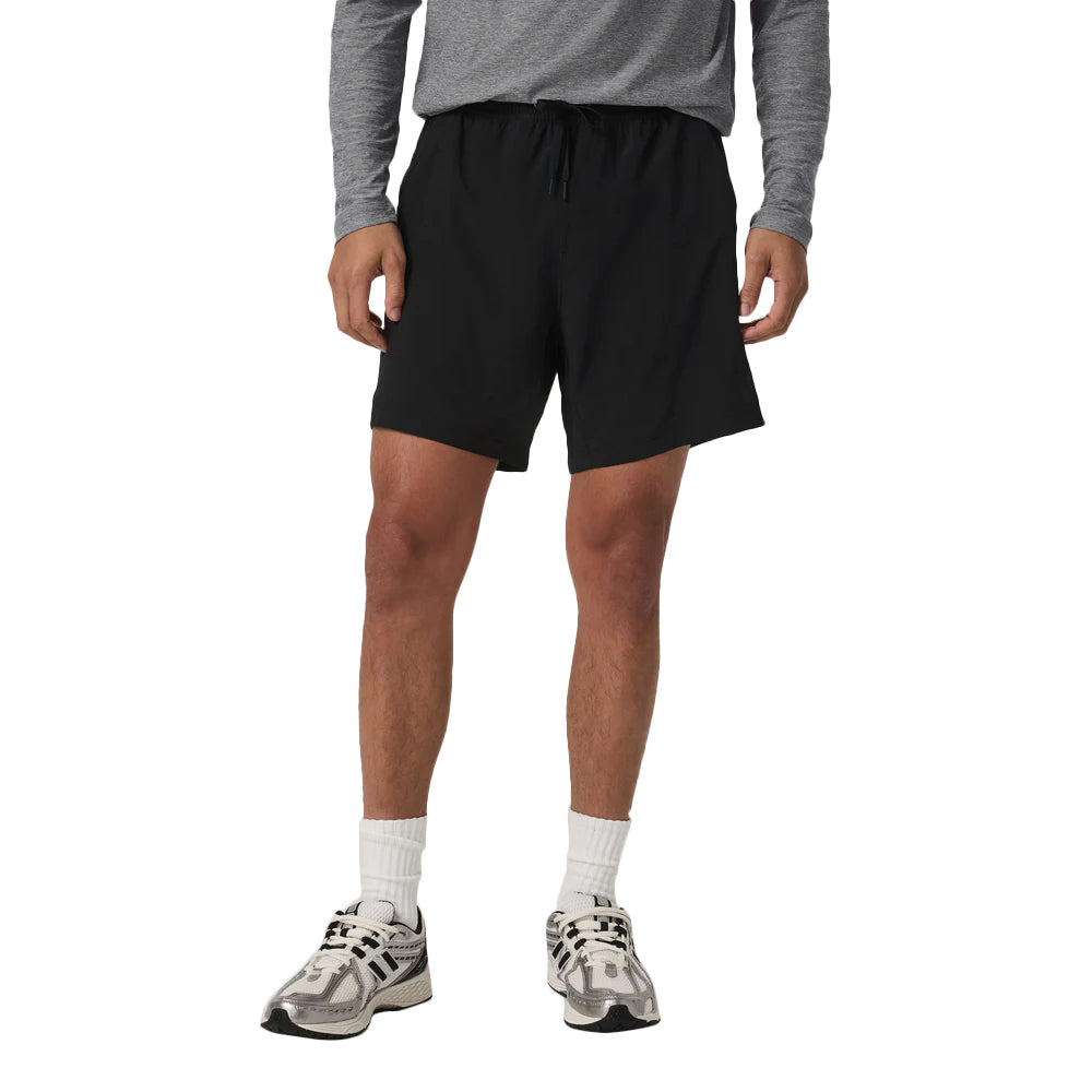 Vuori Hardkore Short Lined 7In Shorts in Black Color