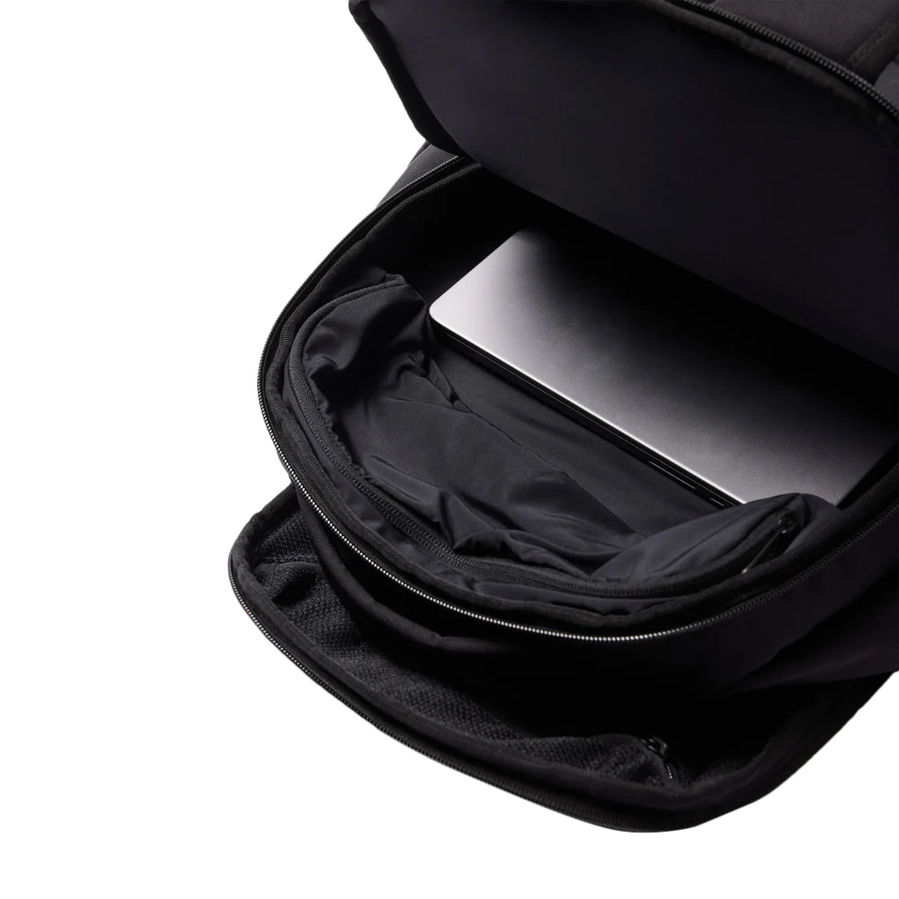 Vuori Pursuits Commuter Backpa Bags in Black Color