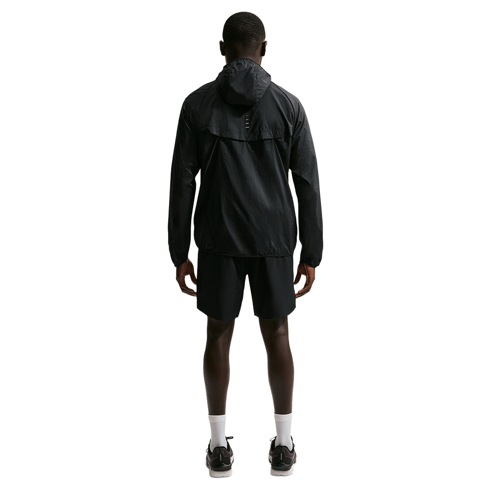 Nike M Stride Rpl UV Run Jckt Running Jackets in Black Color