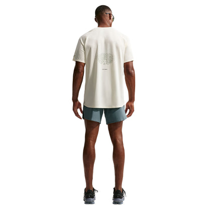 Nike M Stride Df 7In 2In1 Run Shorts in Green Color