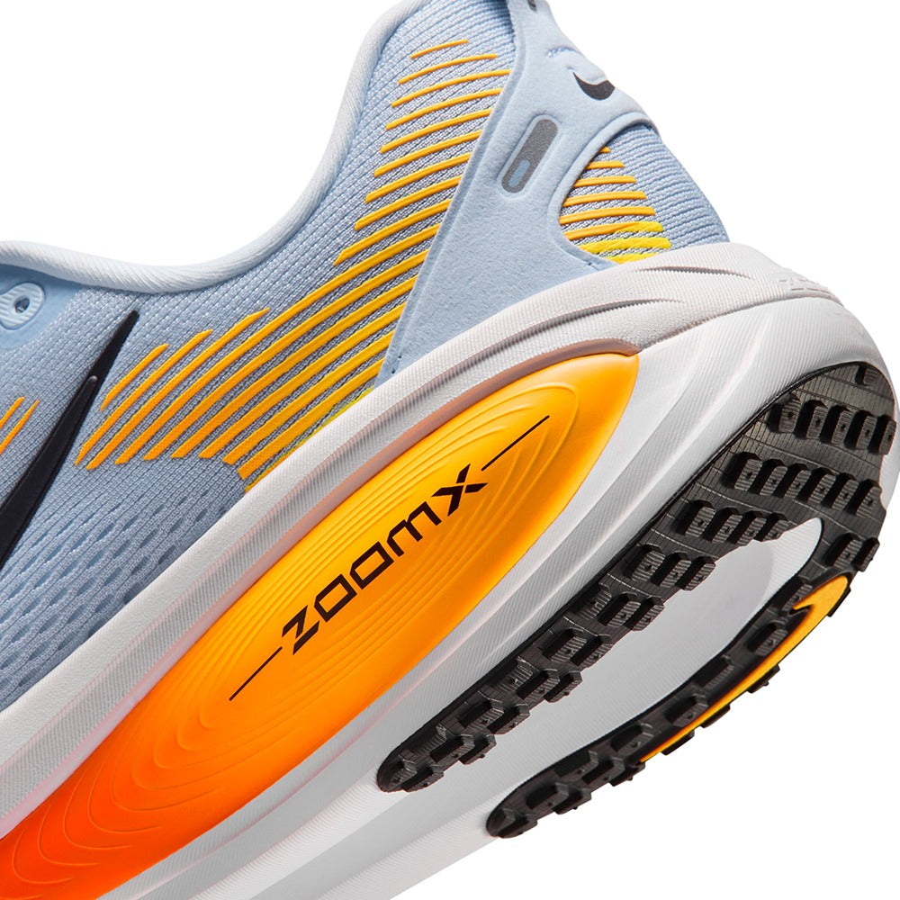Nike M Vomero 18 Running Shoes in Blue Color