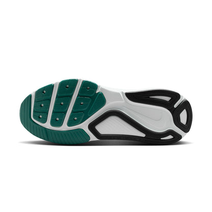 Nike M Structure 26 Running Shoes in White Color