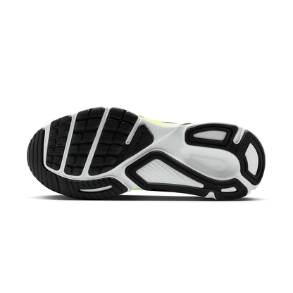 Nike M Structure Plus Running Shoes in White Color