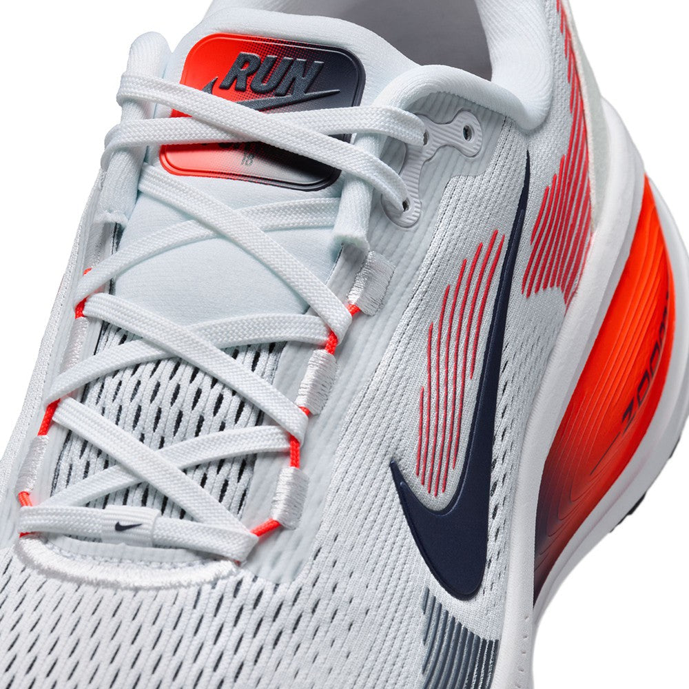 Nike M Vomero 18 Running Shoes in White Color
