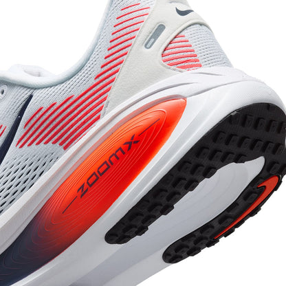Nike M Vomero 18 Running Shoes in White Color