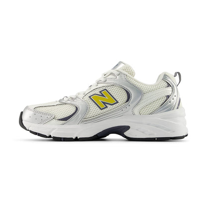 New Balance 530 Sneakers in Grey Color