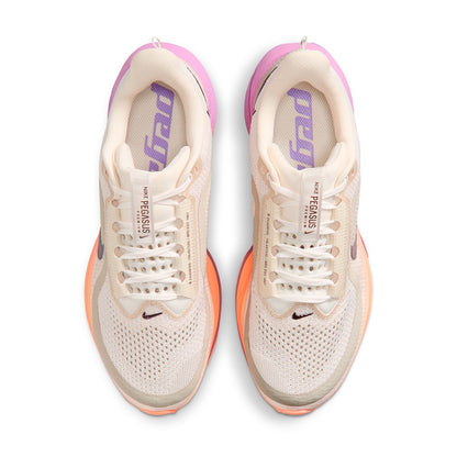 Nike W Pegasus Premium Running Shoes in White Color