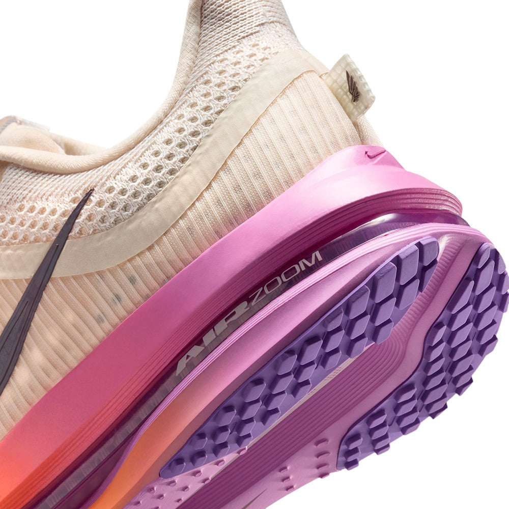 Nike W Pegasus Premium Running Shoes in White Color