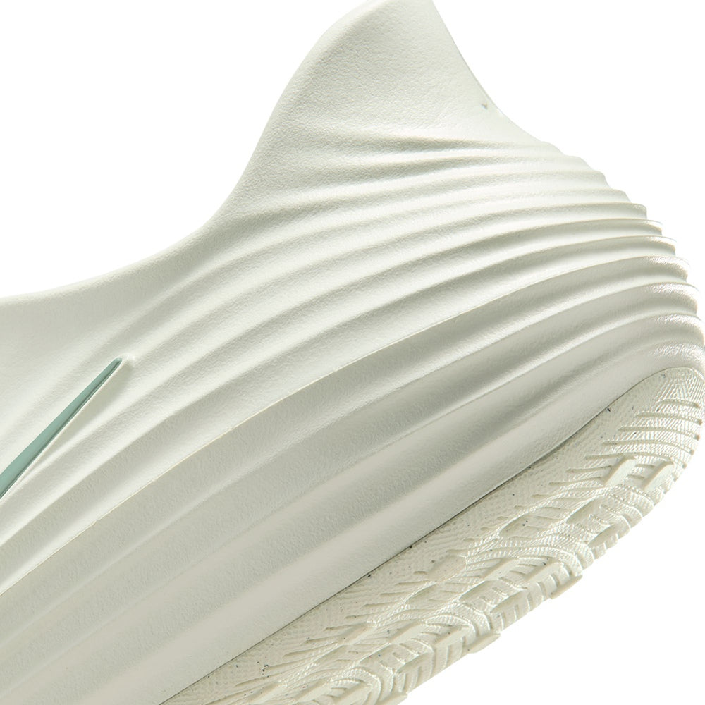 Nike M Reactx Rejuven8 Running Shoes in White Color