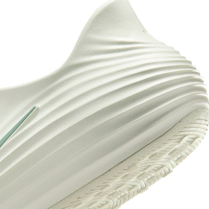 Nike M Reactx Rejuven8 Running Shoes in White Color