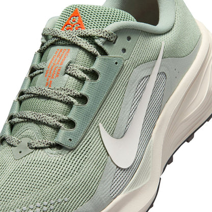 Nike W Acg Pegasus Trail Running Shoes in Green Color