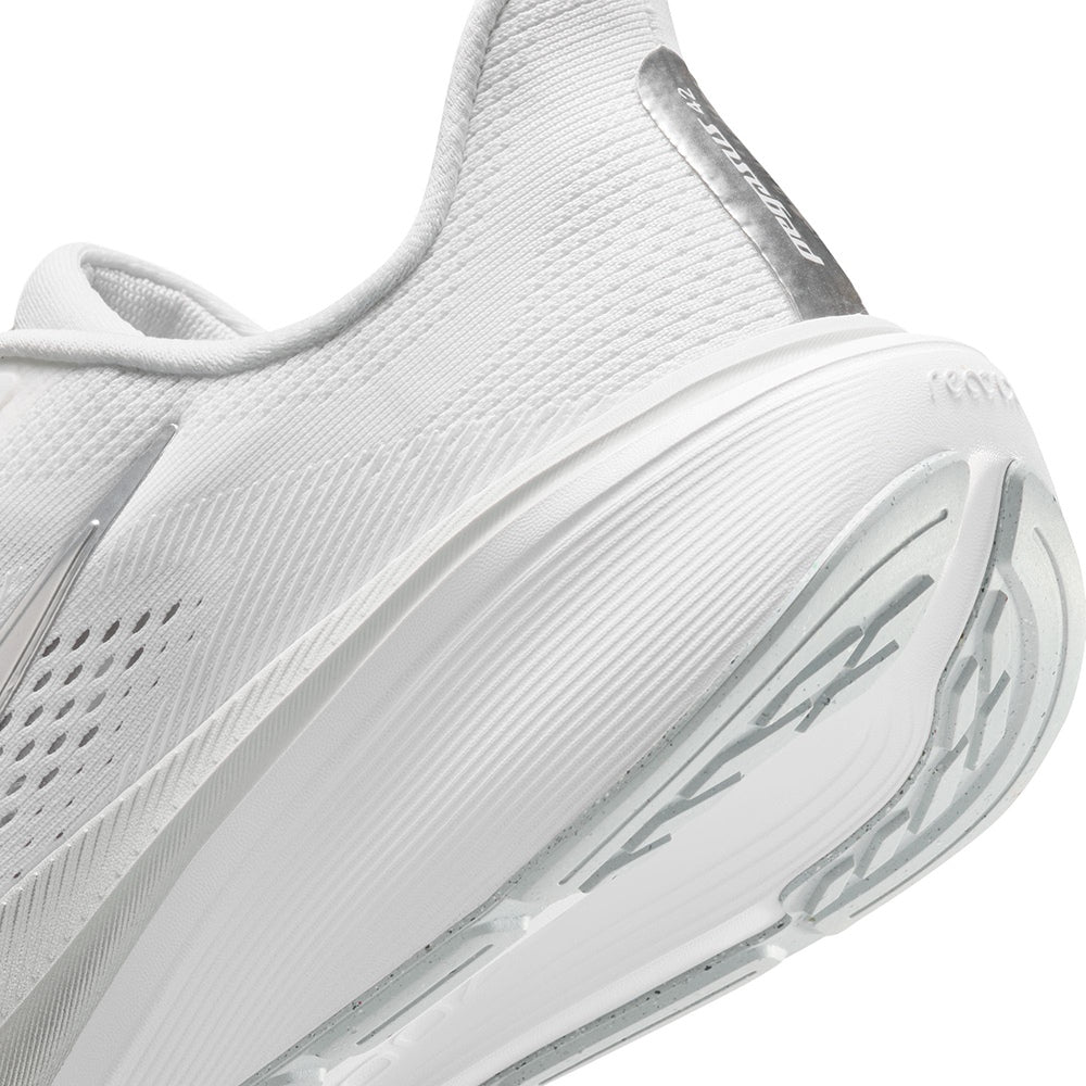 Nike W Pegasus 42 Running Shoes in White Color
