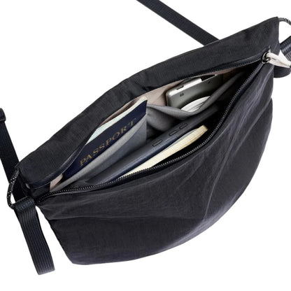 Bellroy Lite Sacoche Shoulder B Bags in Black Color
