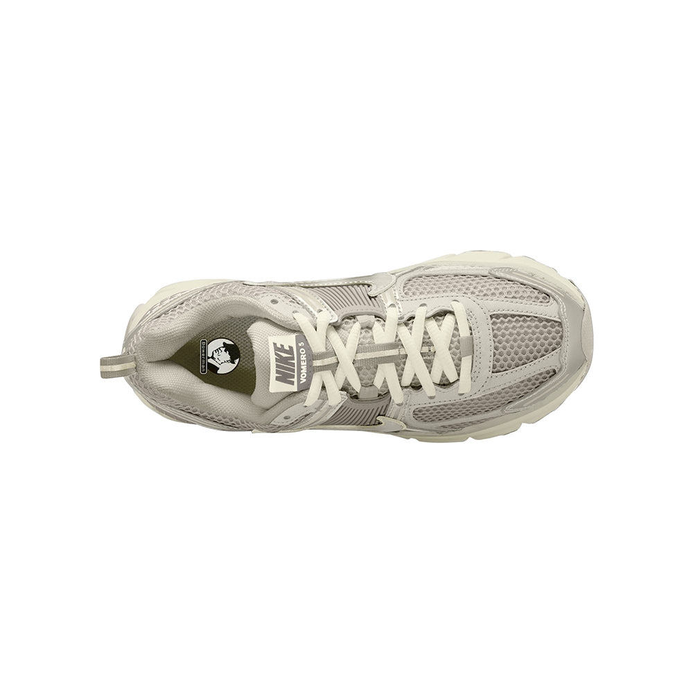Nike Vomero 5 Sneakers in Khaki Color
