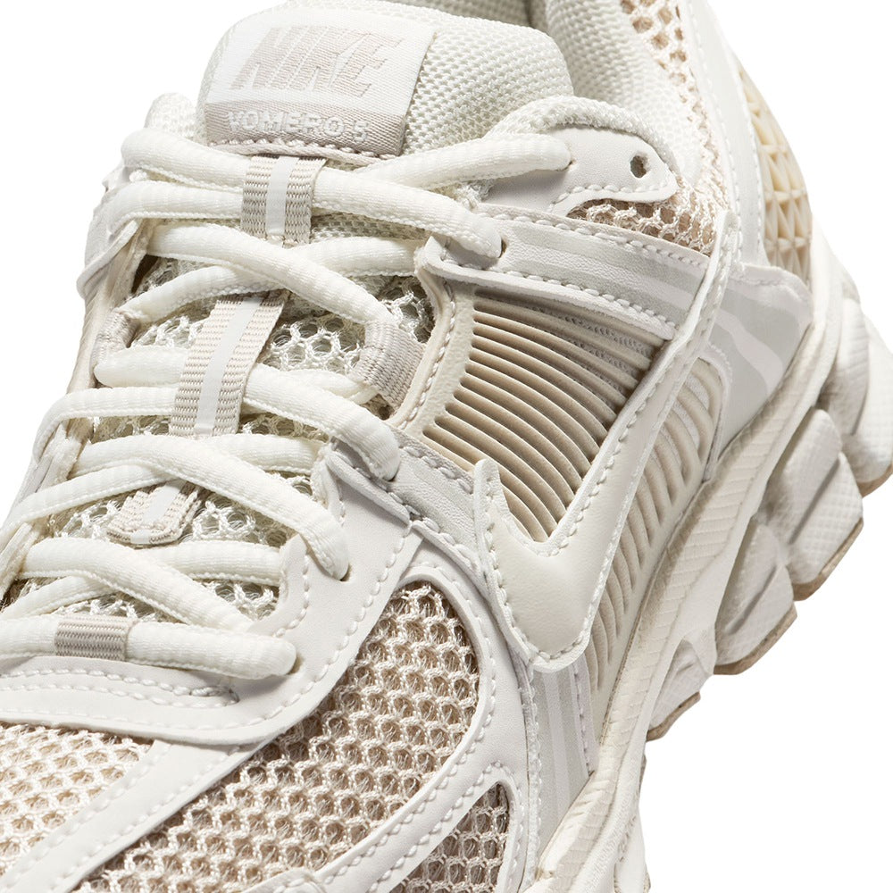 Nike Vomero 5 Sneakers in Khaki Color