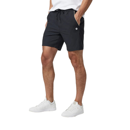 Vuori Crosscourt Short 7In Shorts in Black Color