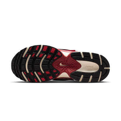 Nike V5 Rnr Sneakers in Red Color