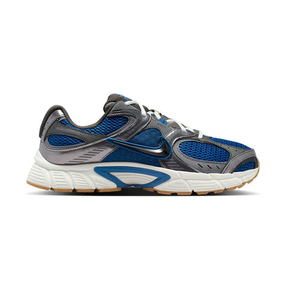 Nike V5 Rnr Sneakers in Blue Color