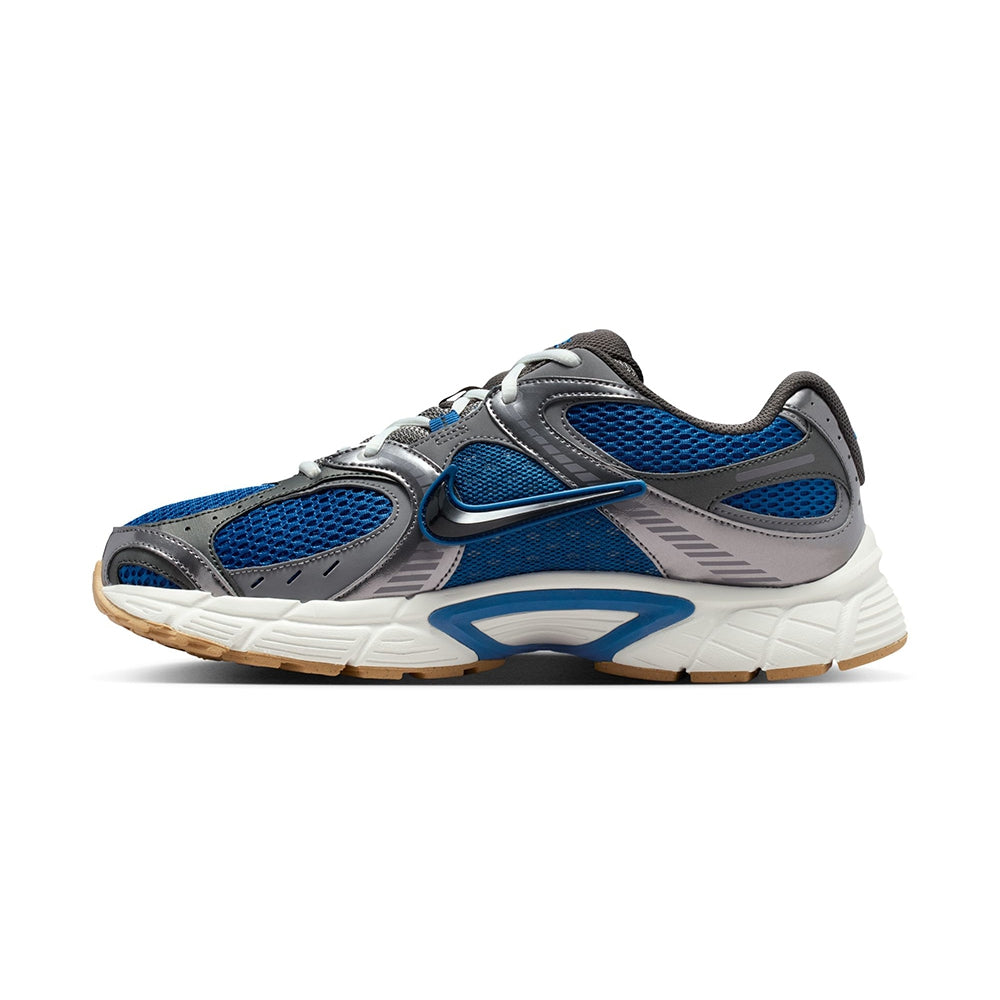 Nike V5 Rnr Sneakers in Blue Color