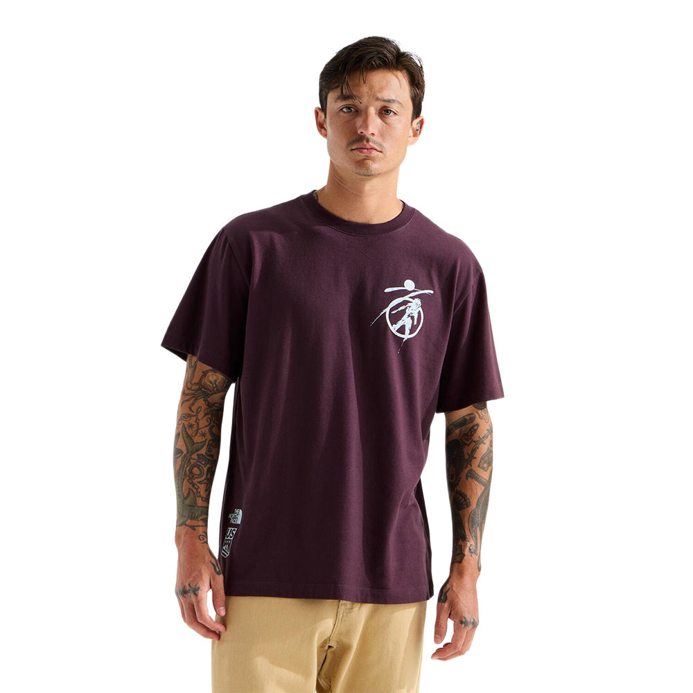 The North Face M Tnf Essential S/S Tee Tops in Red Color