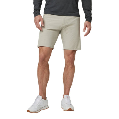 Vuori Aim Short in Khaki Color
