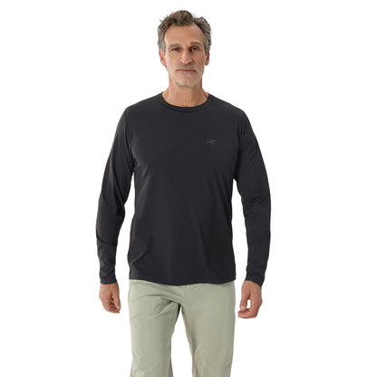 Arc'Teryx Cormac Crew Ls M Tops in Black Color