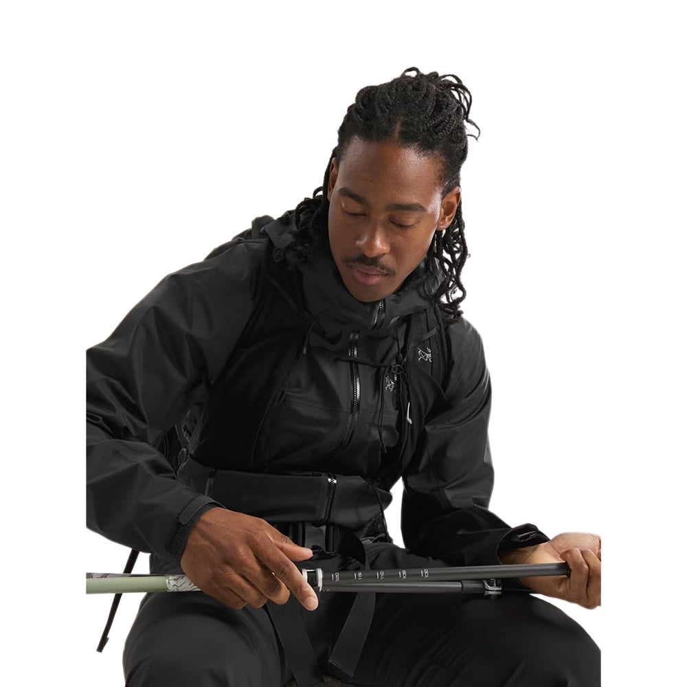 Arc'Teryx Beta SL Jacket M Shells in Black Color