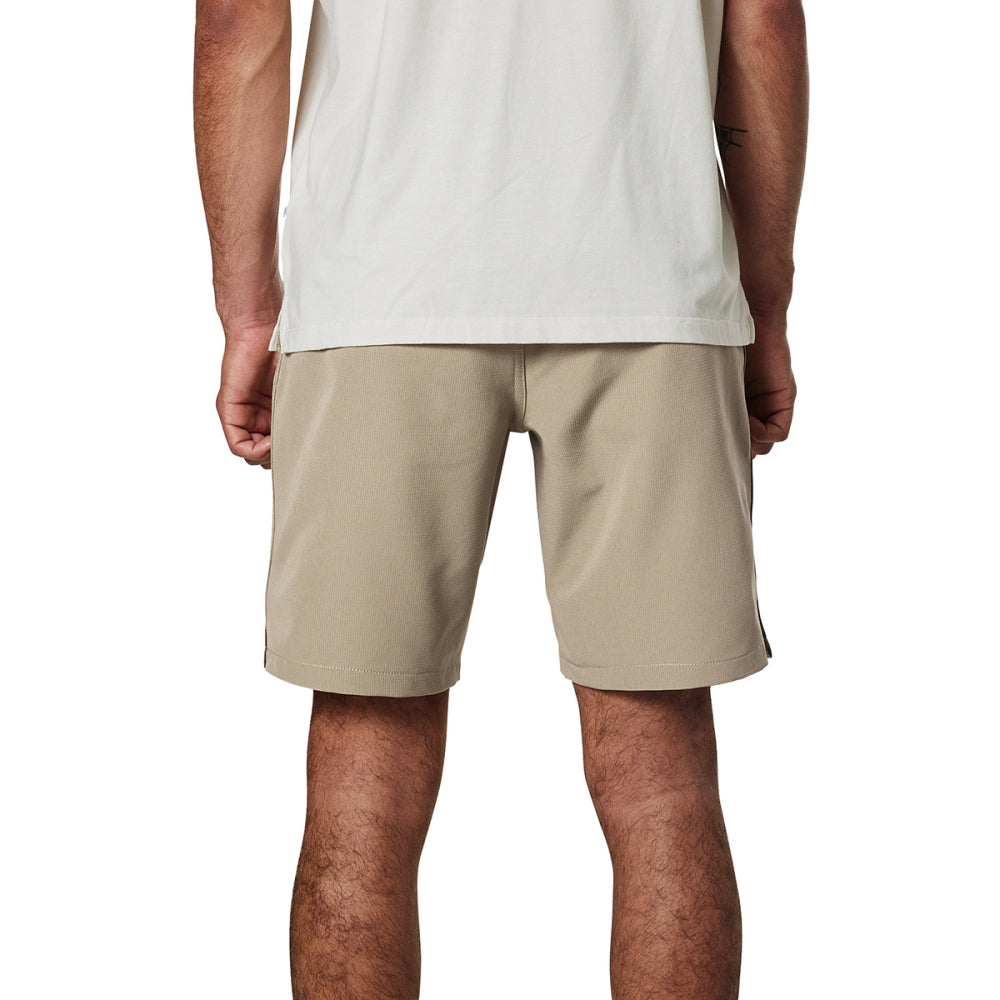 Katin Otg Wanderer Hybrid Shrt Shorts in Khaki Color
