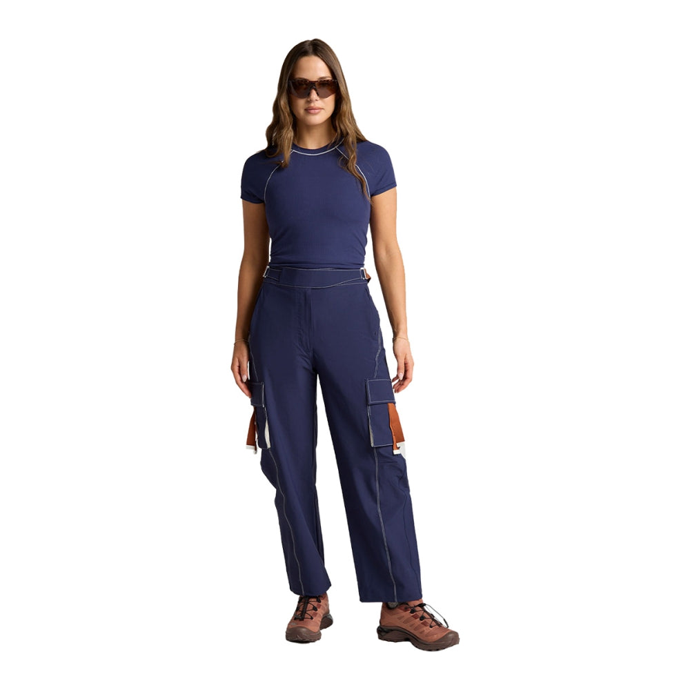 Seniq Trailmix Pant in Blue Color