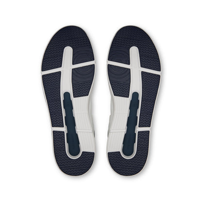 On The Roger Advantage M Sneakers in White Color