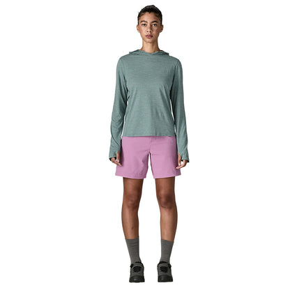 Patagonia W'S Cap Cool Sun Hoody Pullover in Green Color