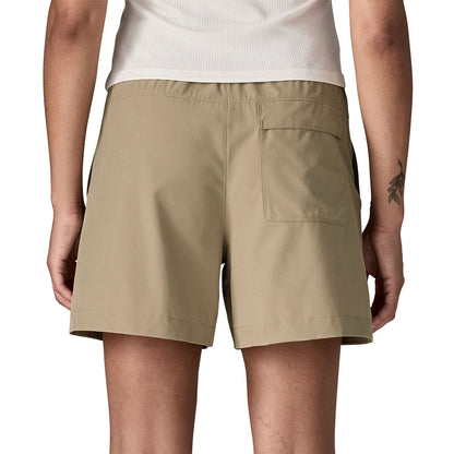 Patagonia W'S Roamwith Shorts in Grey Color