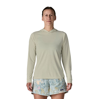 Patagonia W'S capilene cool daily Hoody Pullover in White Color