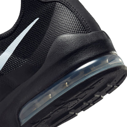 Nike Air Max Invigor Sneakers in Black Color