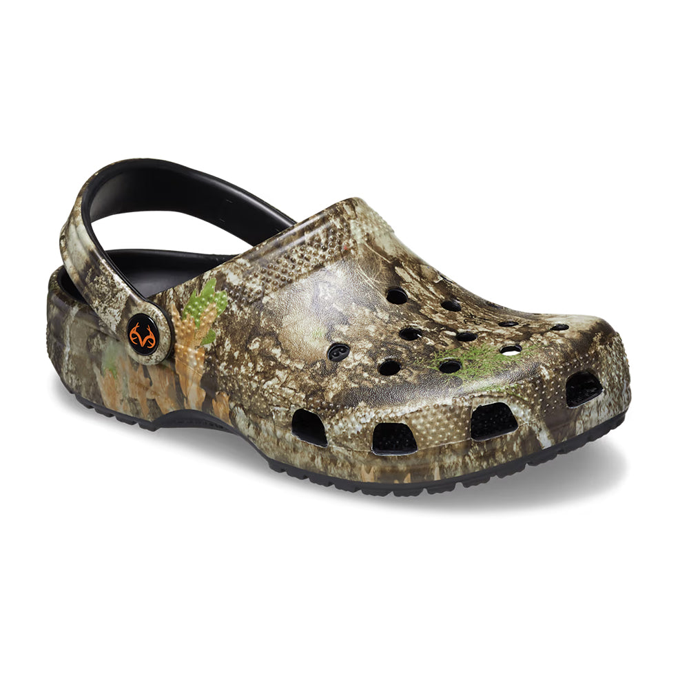 Crocs Realtree Apx Classic Clo Sneakers in Multi Color