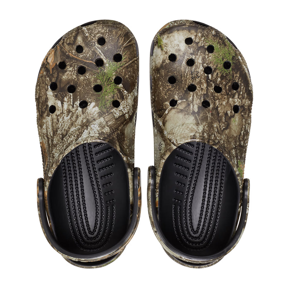 Crocs Realtree Apx Classic Clo Sneakers in Multi Color