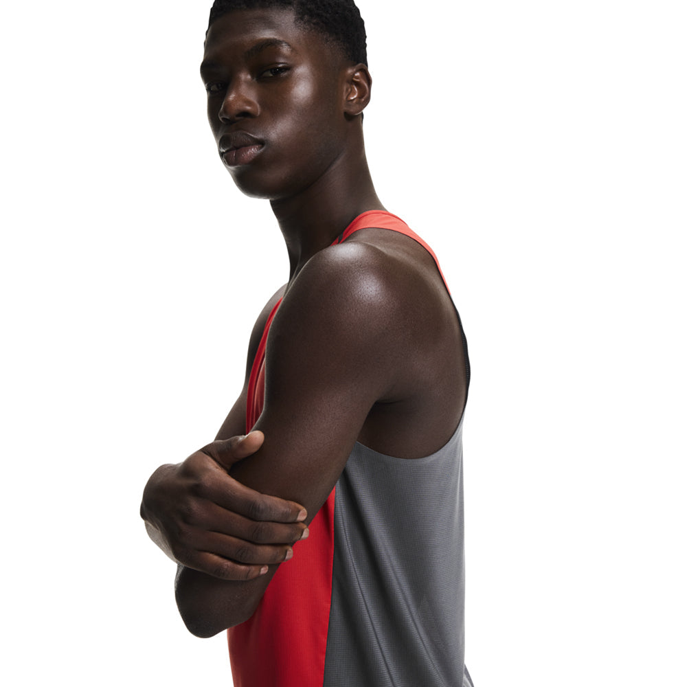 On M Performance Tank Tops in Blue Color
