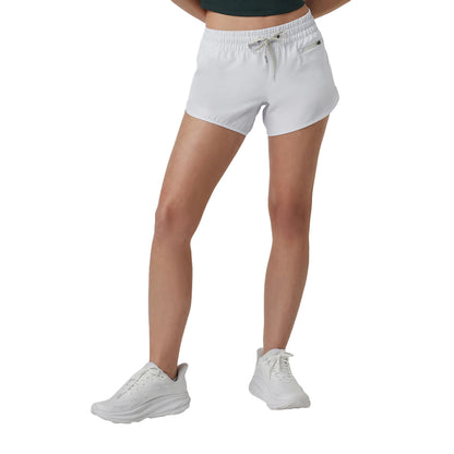 Vuori Clementine 2.0 Short 4In Shorts in White Color