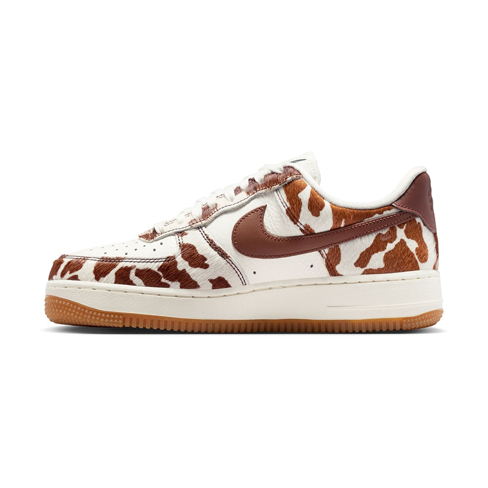 Nike W Air Force 1 '07 Sneakers in Brown Color