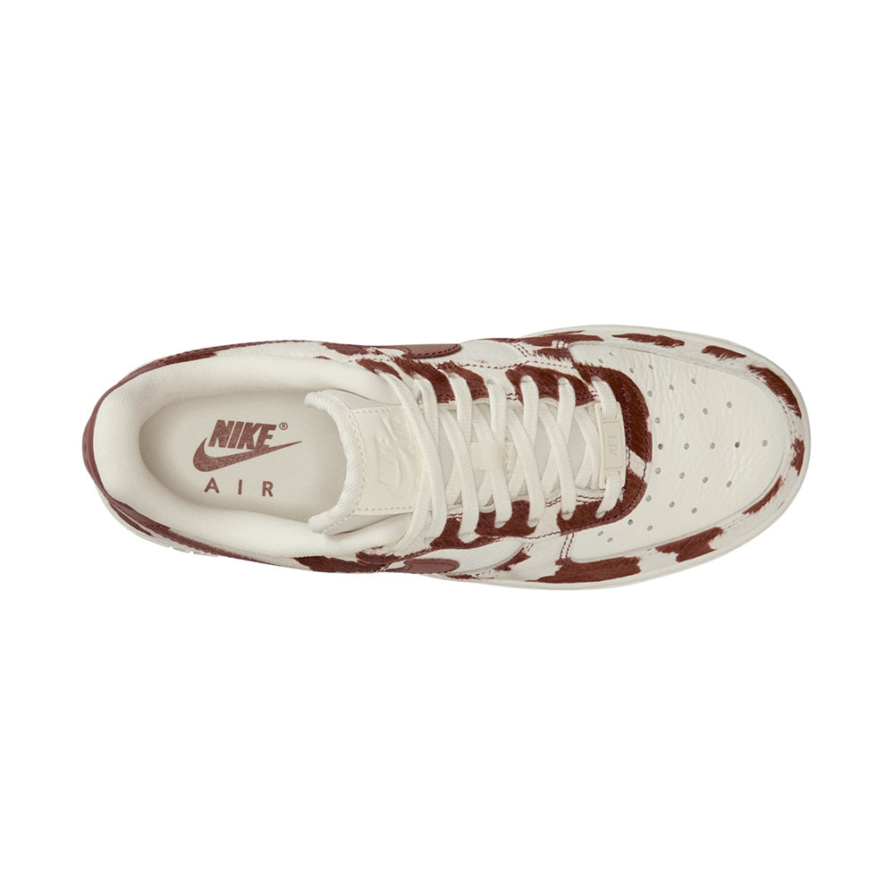 Nike W Air Force 1 '07 Sneakers in Brown Color