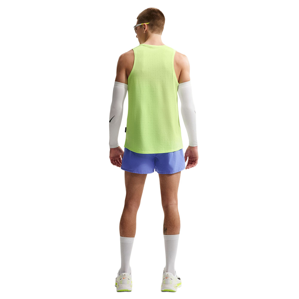 Nike M Fast Short in Blue Color