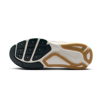 Nike M Structure 26 Running Shoes in Khaki Color