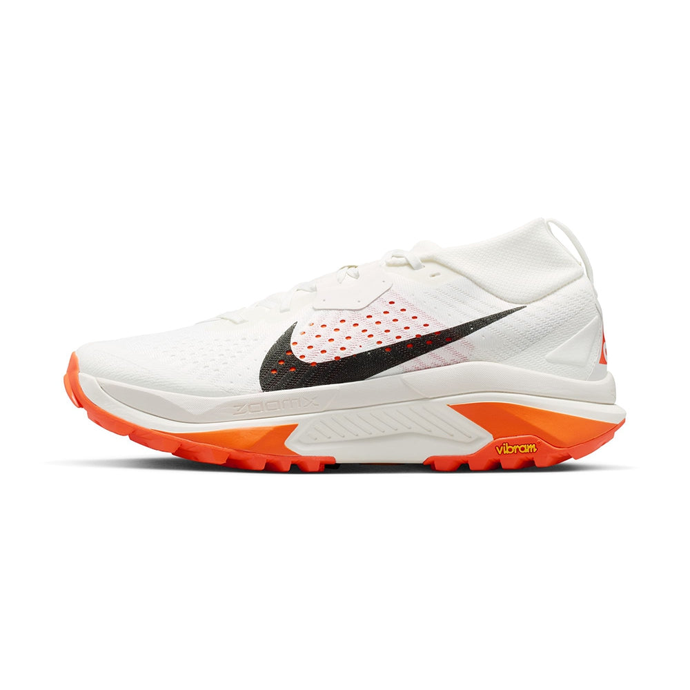 Nike M Acg Zegama Trail Running Shoes in White Color