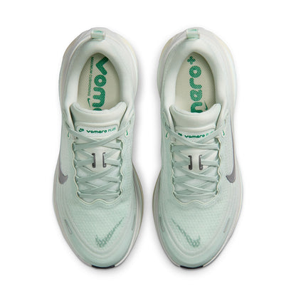 Nike W Vomero Plus Running Shoes in Grey Color