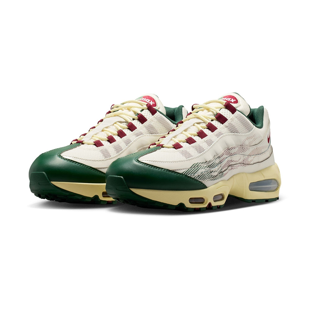Nike Air Max 95 SE Sneakers in Multi Color