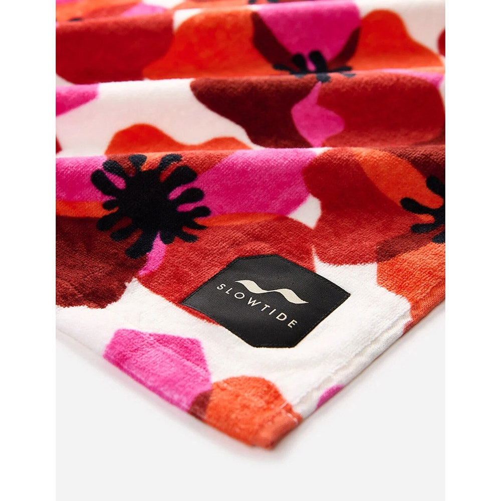 Slowtide Tahiti Beach Towel in Pink Color