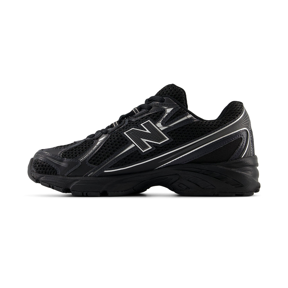 740 | BM2 BLACK