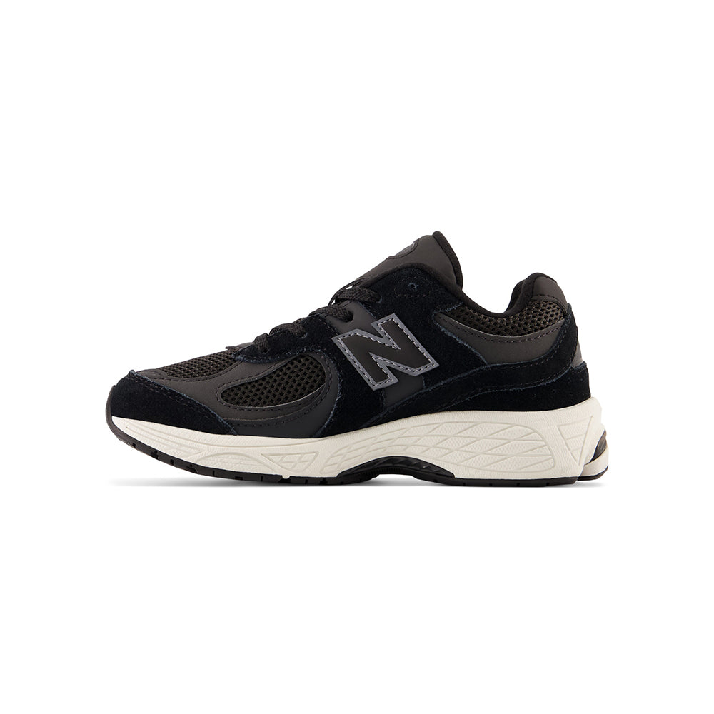 New Balance 2002 Lace Sneakers in Black Color
