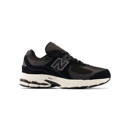 New Balance 2002 Lace Sneakers in Black Color